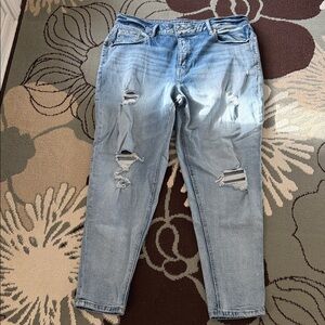 Edgely Casual Distressed highrise Mom Jeans size 20W button fly.
